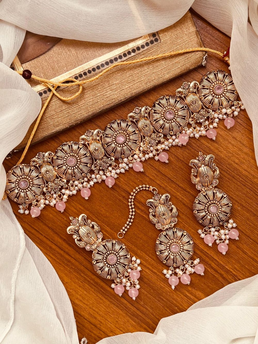 Beautiful Elegant Party Wear Flower Mala With Earrings