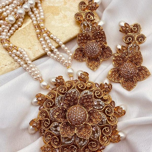 Beautiful Big Pink Flower Design Long Malla With Earrings